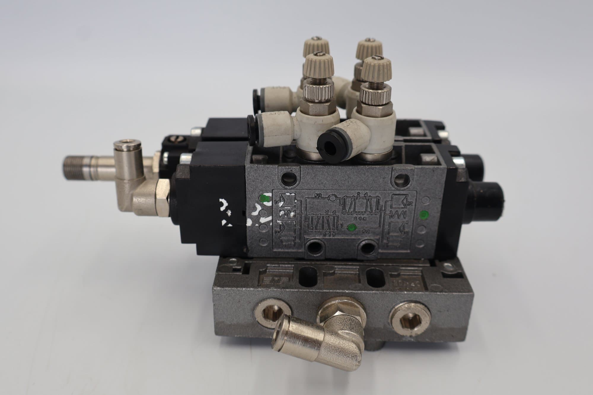 Kit Válvula Pneumática 5/2 Vias com Piloto Elétrico 1/8" para Manequim