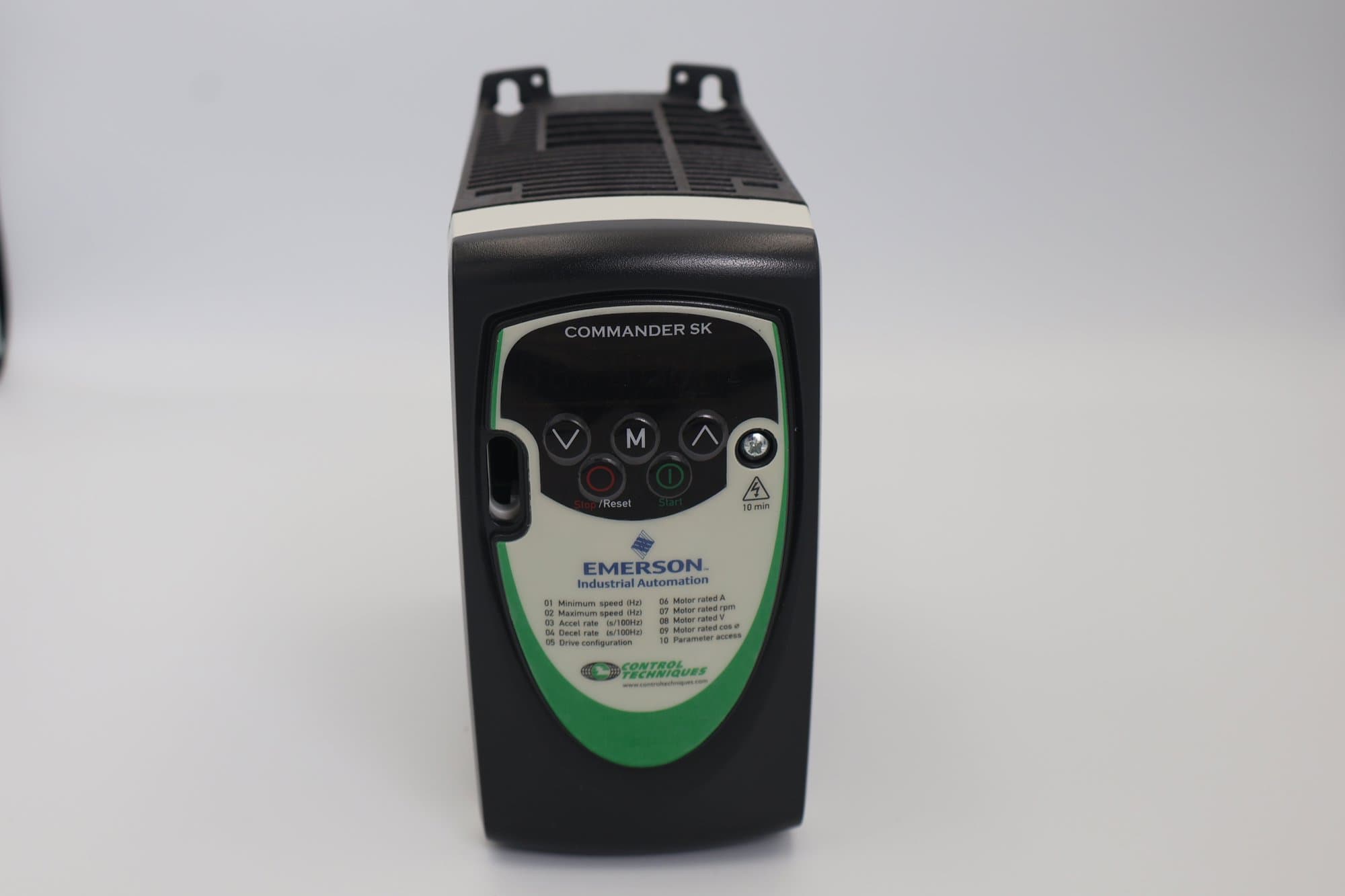 Inversor de Frequência Emerson Commander SK - Mono 220 V, 0,37 kW