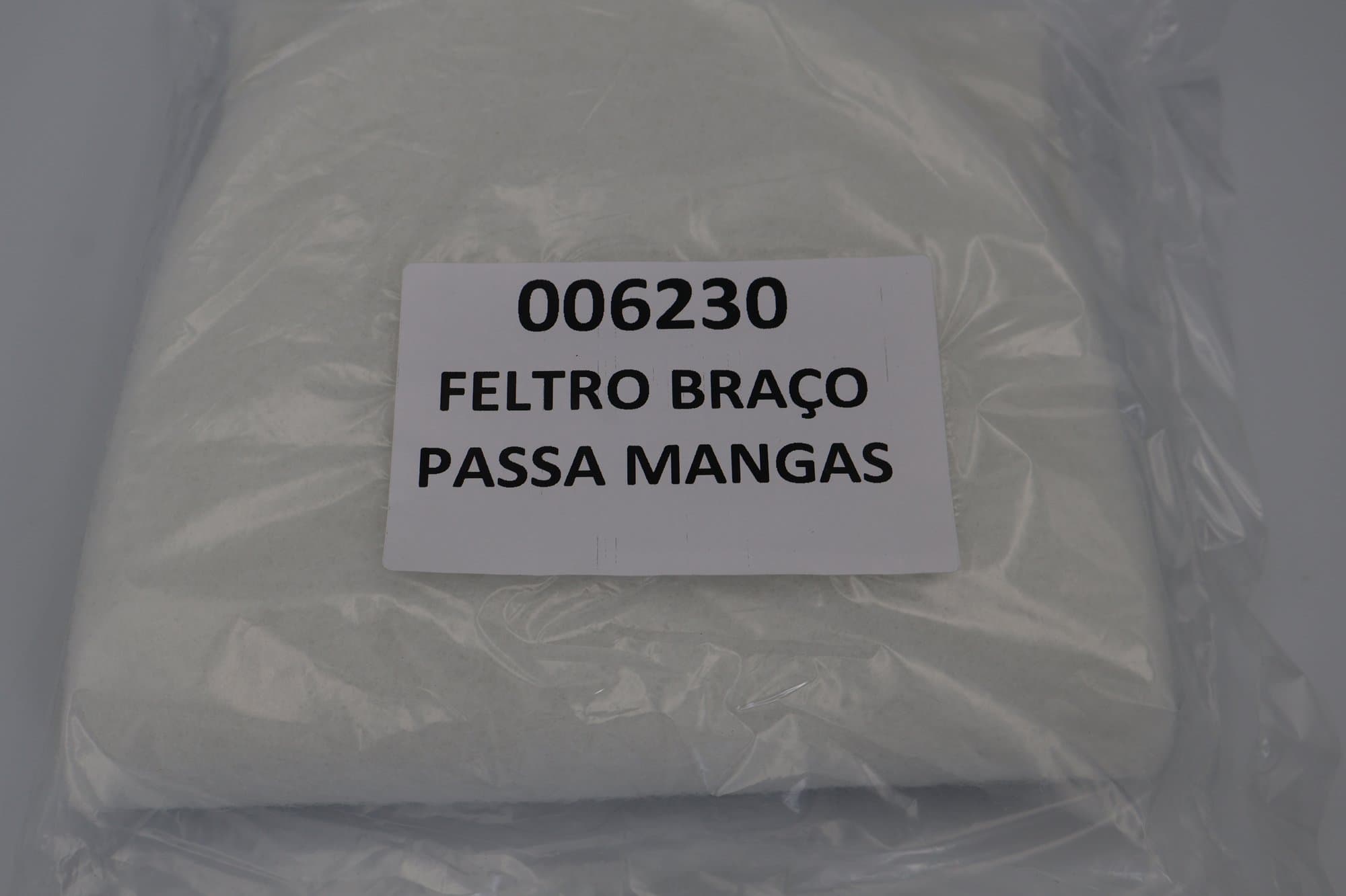Feltro Branco do Bracinho - Mesa de Passar